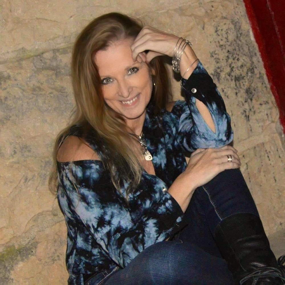 Meet your Posher, Cynthia